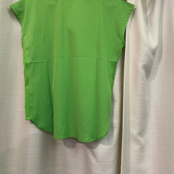 Vibrant Green Ava Therese Scrub Set - Picture 4 of 6